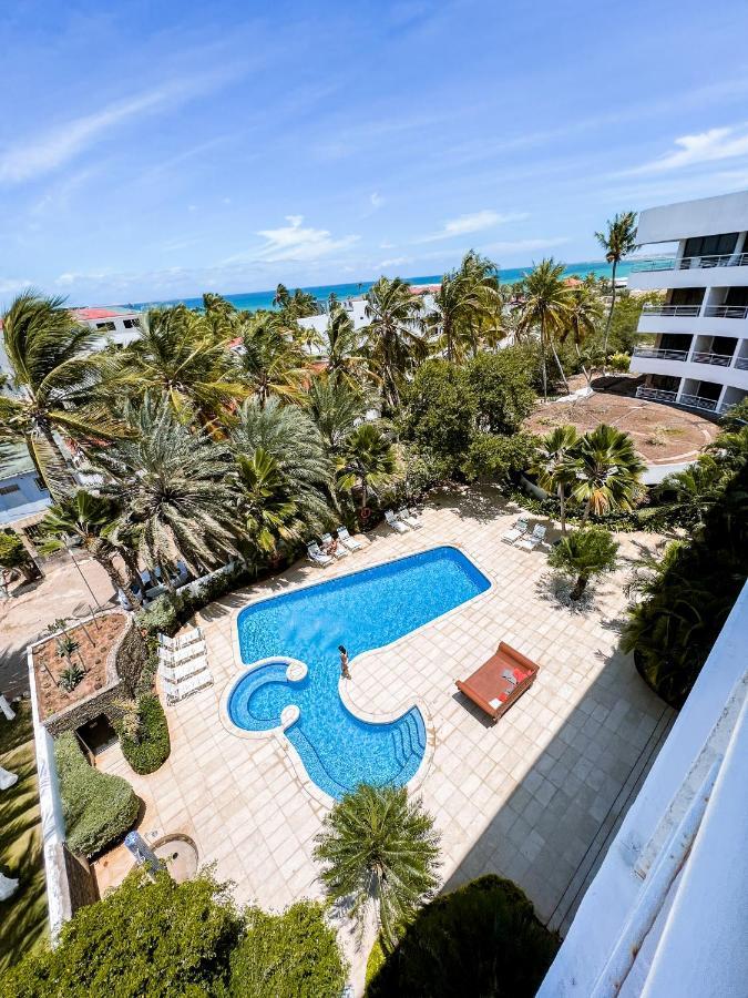 Hotel California Playa El Yaque Exterior foto
